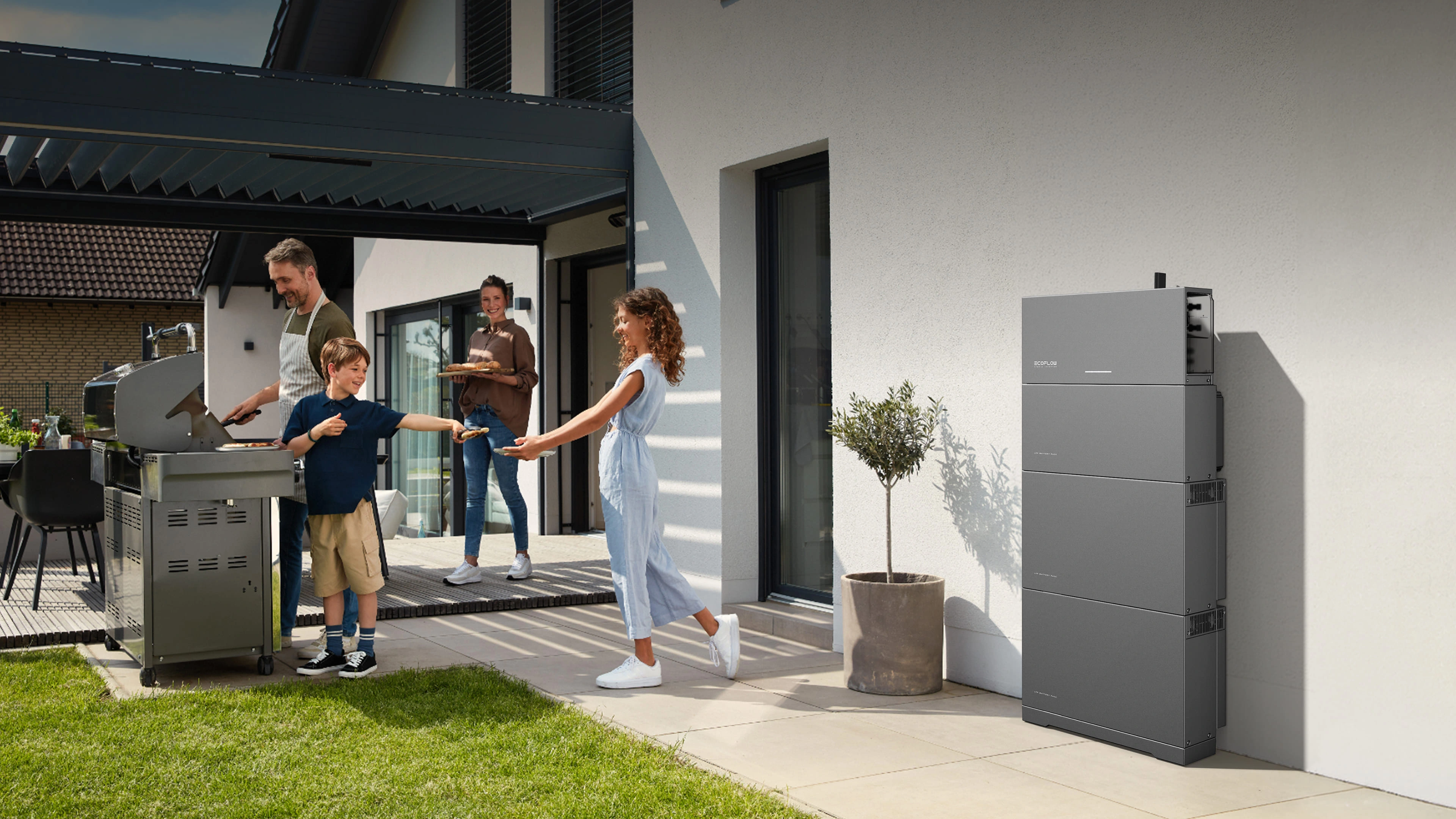Official lifestyle visual, treated as a render; not a verified installation photo. Credit: EcoFlow OCEAN 2. Original image source. Not to scale.
